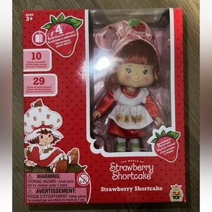 Strawberry Shortcake Scented and Posable Doll with Surprise Accessories